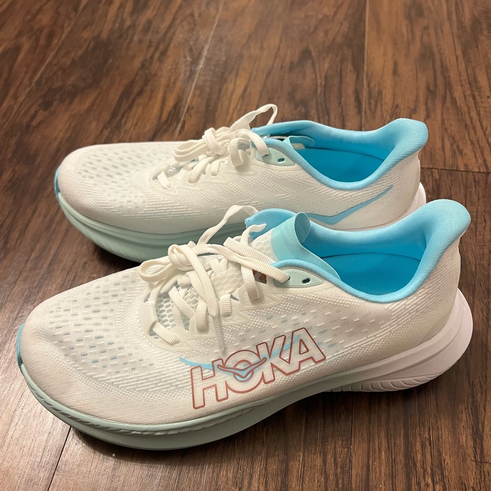 Hoka Mach 6 Frost / Rose Gold
Women’s 8.5